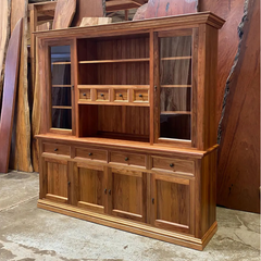 Kitchen cabinet six door and eight drawer