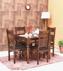 Jiggly design four seater dining set