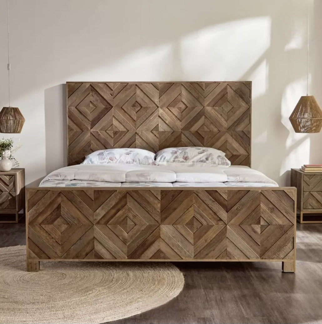 Helton Mango wood double bed