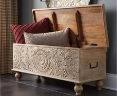 Carving design pillow box